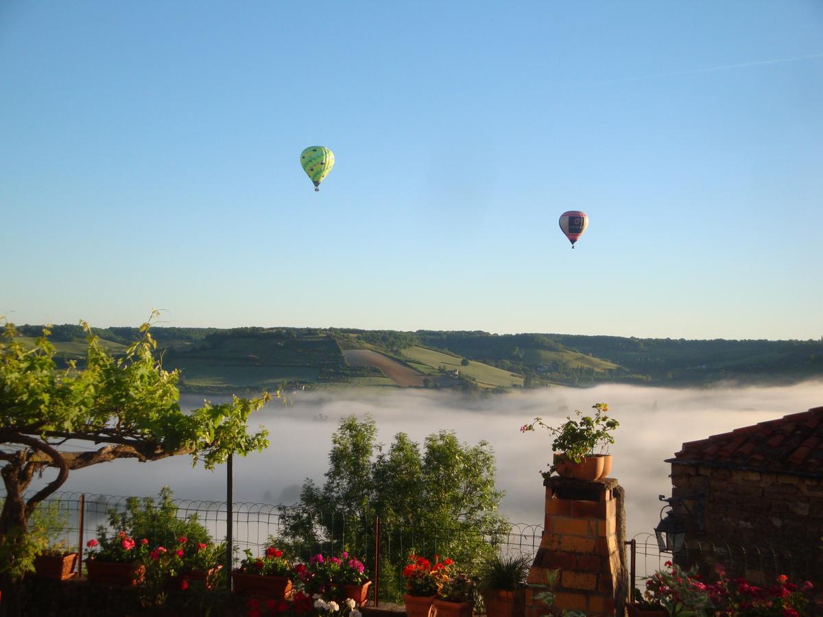 D'Ici Et D'Ailleurs Acomodação com café da manhã Cordes-sur-Ciel Exterior foto